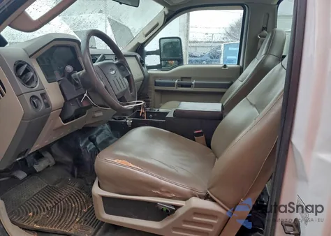 2008 Ford F550 Super Duty z USA, uszkodzony, nr VIN 1FDAF57R48EA56747